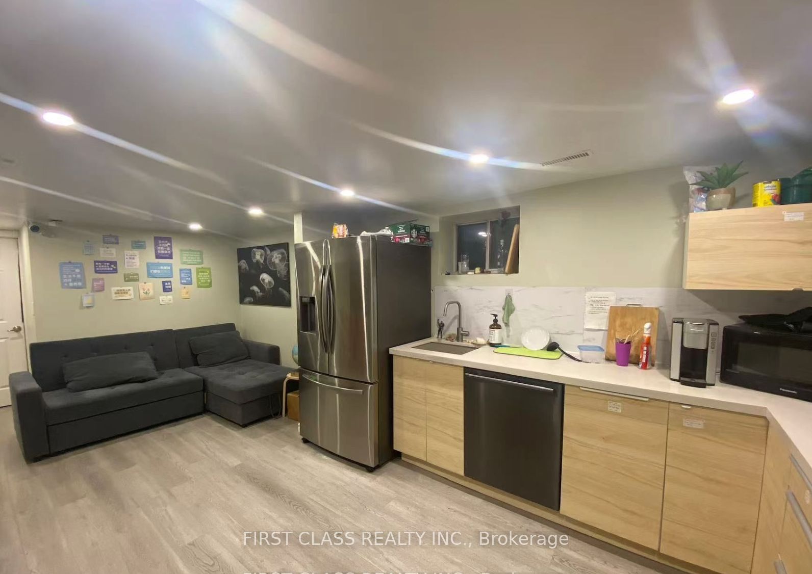 76 Macdonald Street room on 2nd flr