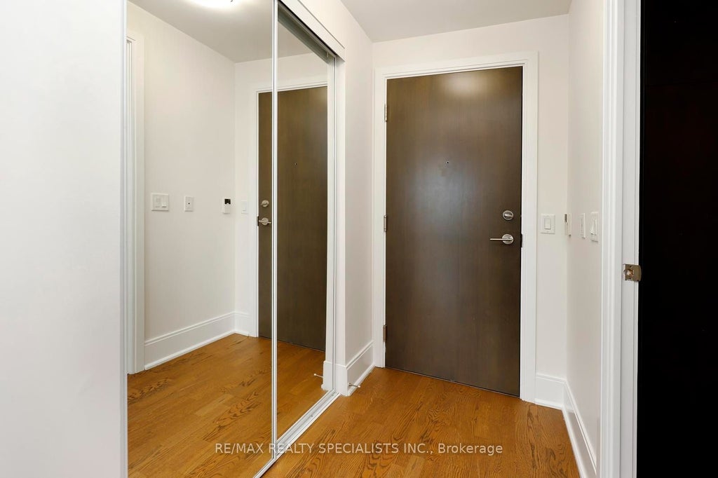 Photo of 181 Wynford Drive #1404, Toronto, ON M3C 0C6 (MLS # C13717648)