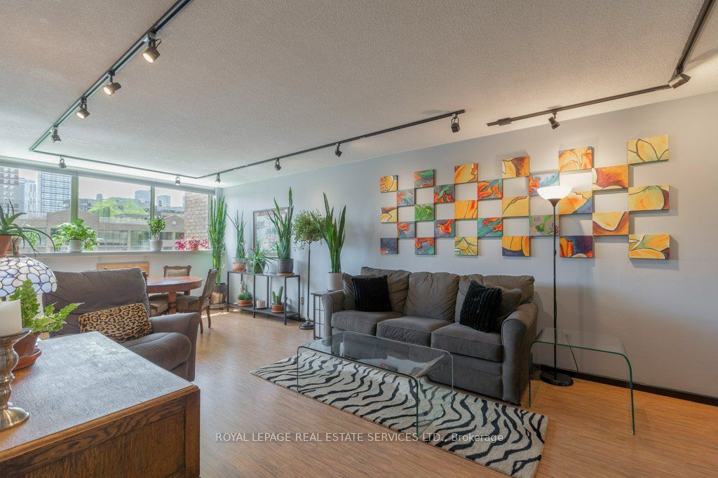 Photo of 15 Maitland Place #409, Toronto, ON M4Y 2X3 (MLS # C13142804)