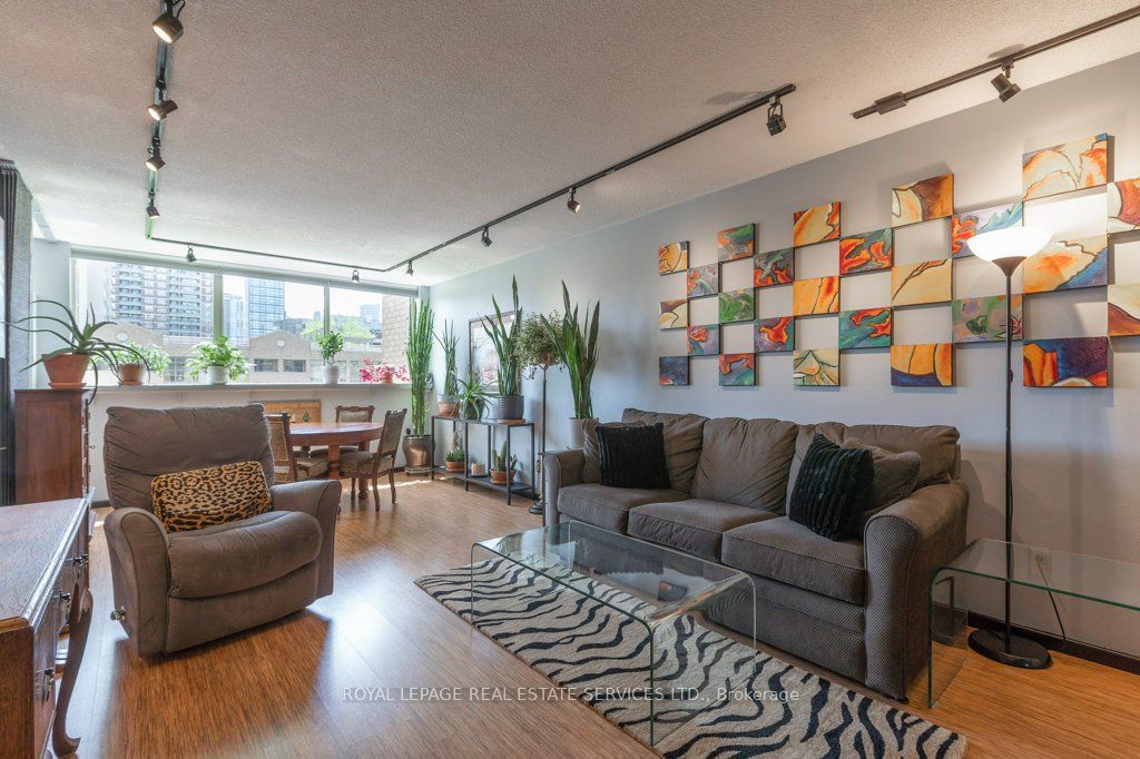 Photo of 15 Maitland Place #409, Toronto, ON M4Y 2X3 (MLS # C13142804)