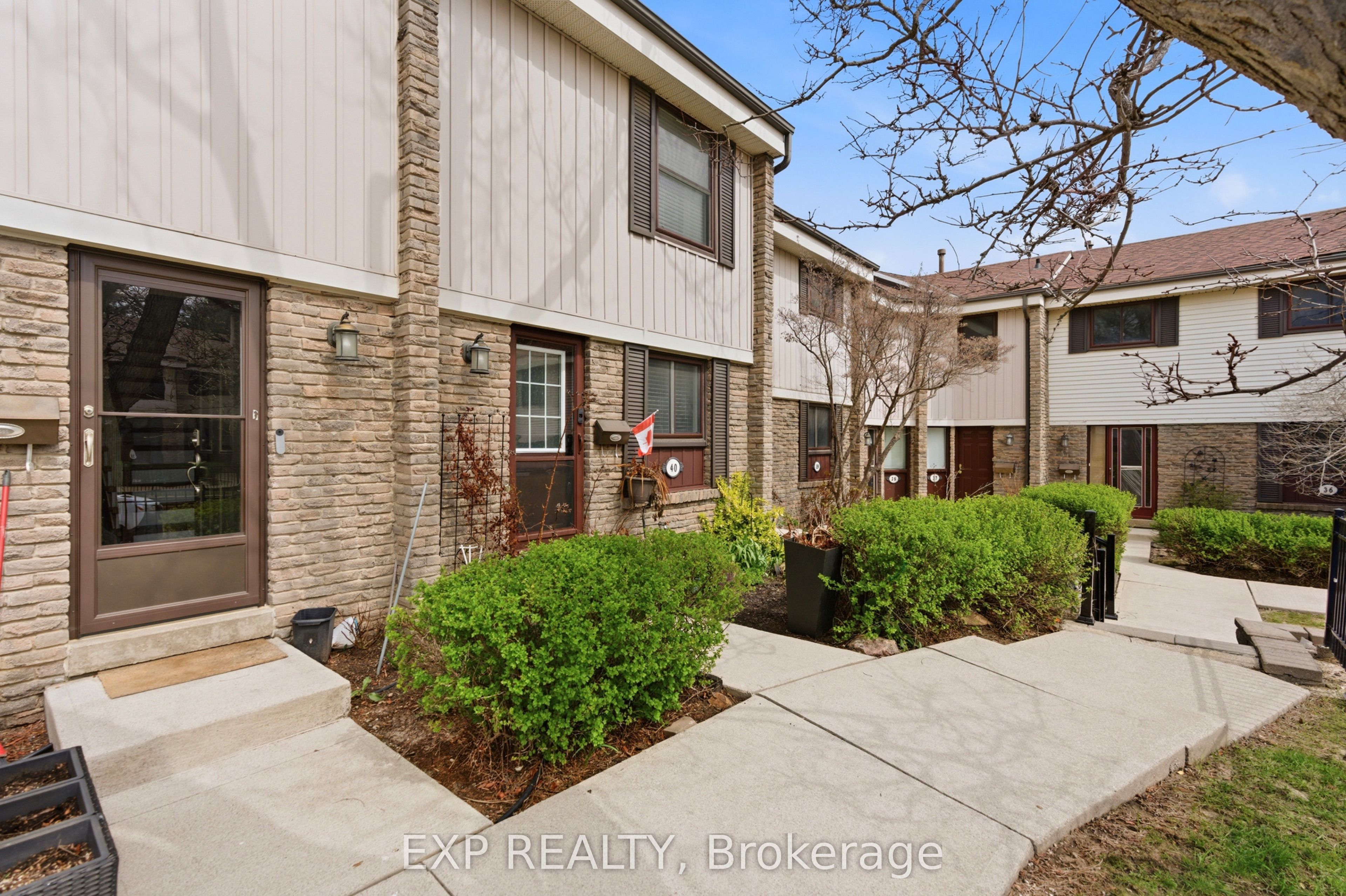 2779 Gananoque Drive 40