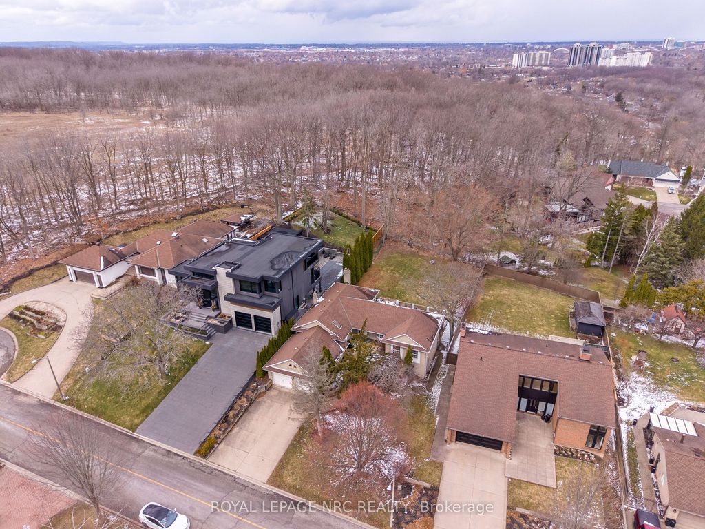 Photo of 61 Tremont Drive, St. Catharines, ON L2T 3Y9 (MLS # X12906070)