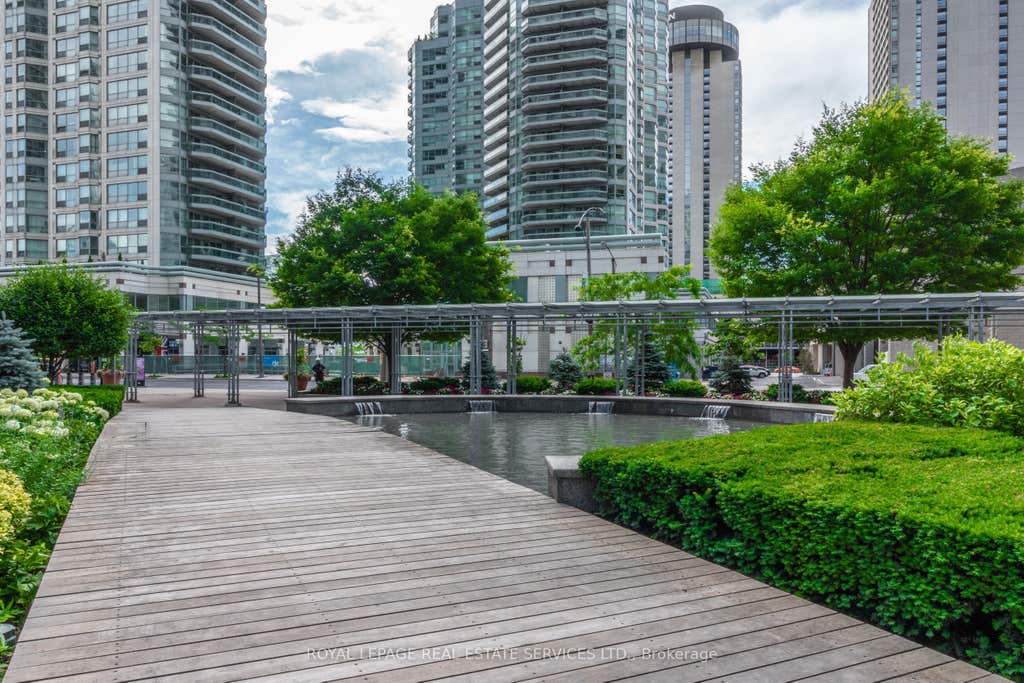 Photo of 18 Harbour Street #1204, Toronto, ON M5J 2Z6 (MLS # C13445494)
