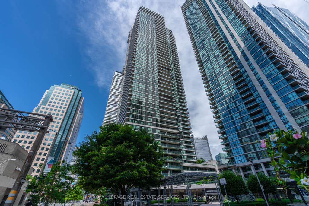 Photo of 18 Harbour Street #1204, Toronto, ON M5J 2Z6 (MLS # C13445494)