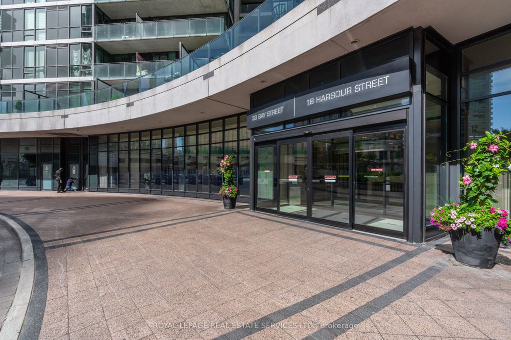Photo of 18 Harbour Street #1204, Toronto, ON M5J 2Z6 (MLS # C13445494)