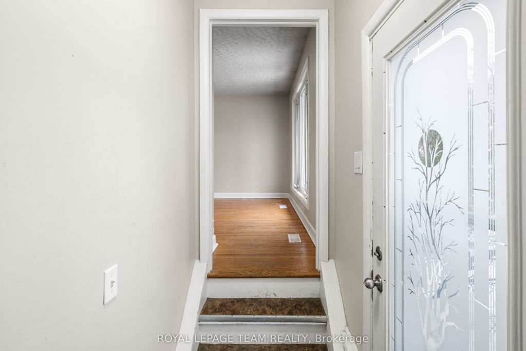 Photo of 1938 Bromley Road, Carlingwood - Westboro and Area, ON K2A 1C2 (MLS # X12704682)