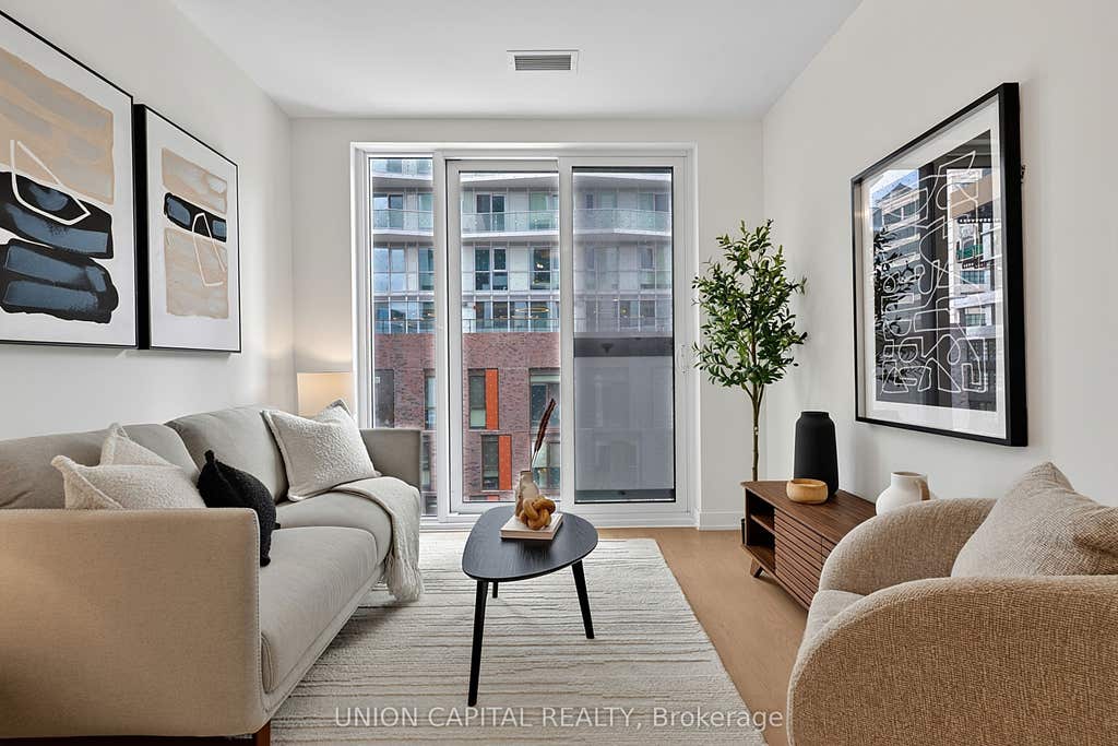 Photo of 252 Church Street #507, Toronto, ON M5B 0E6 (MLS # C13573282)