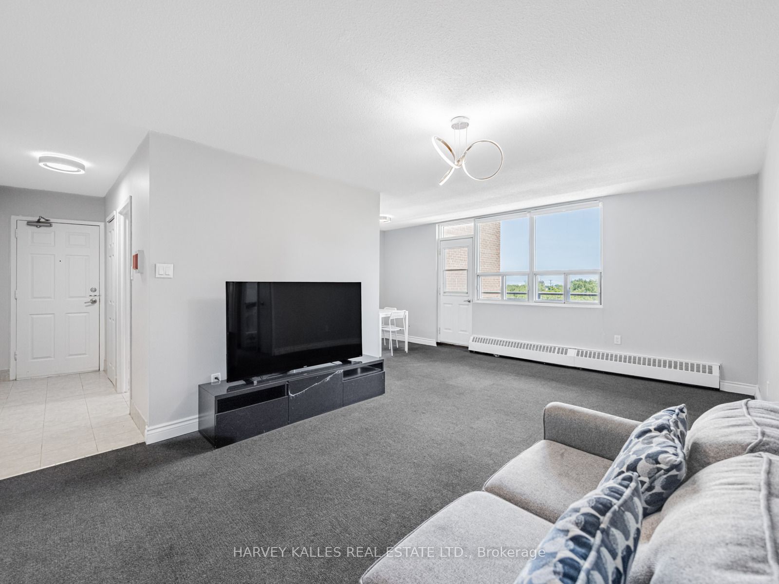 3065 Queen Frederica Drive 505
