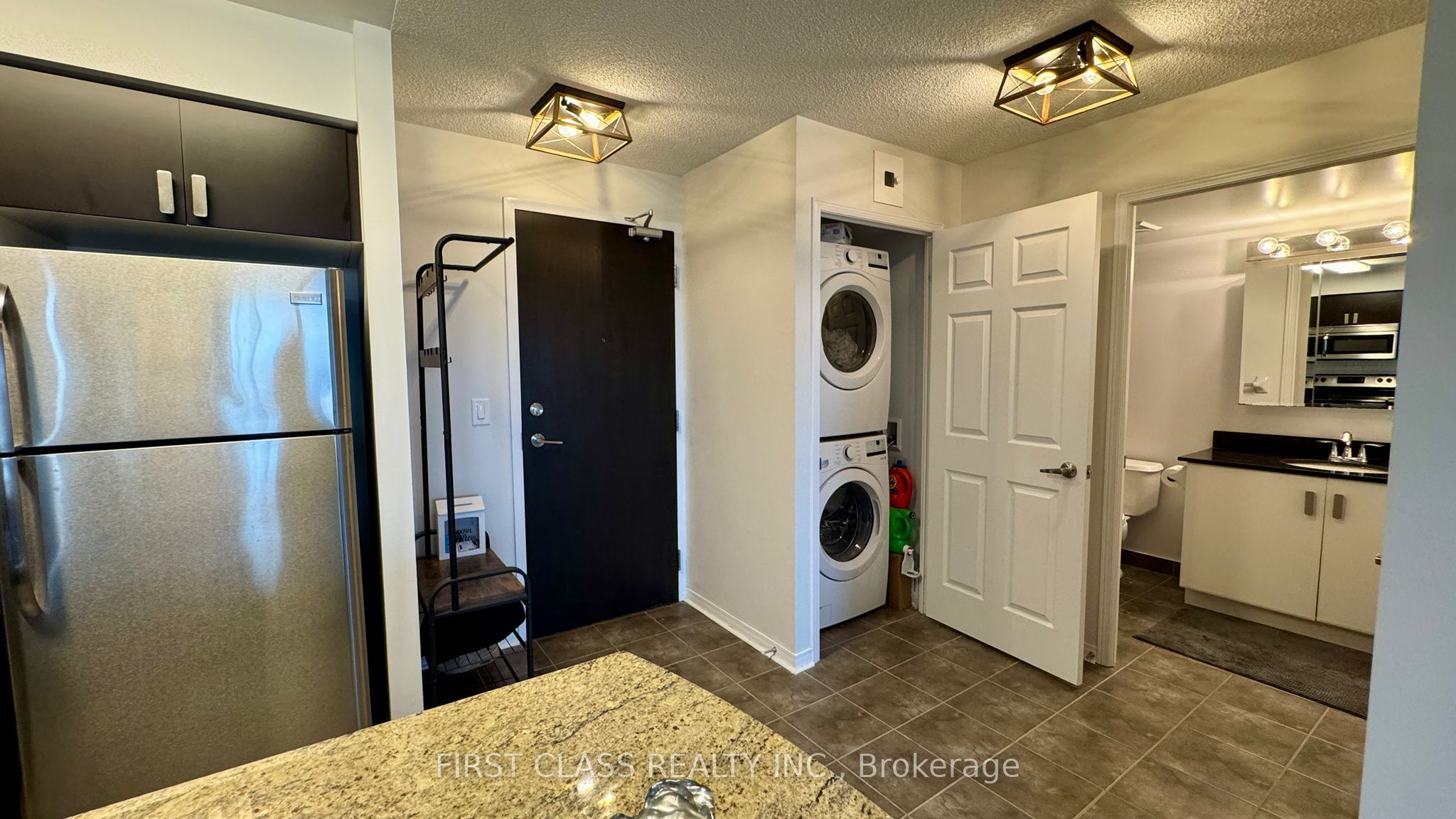73 King William Crescent 302