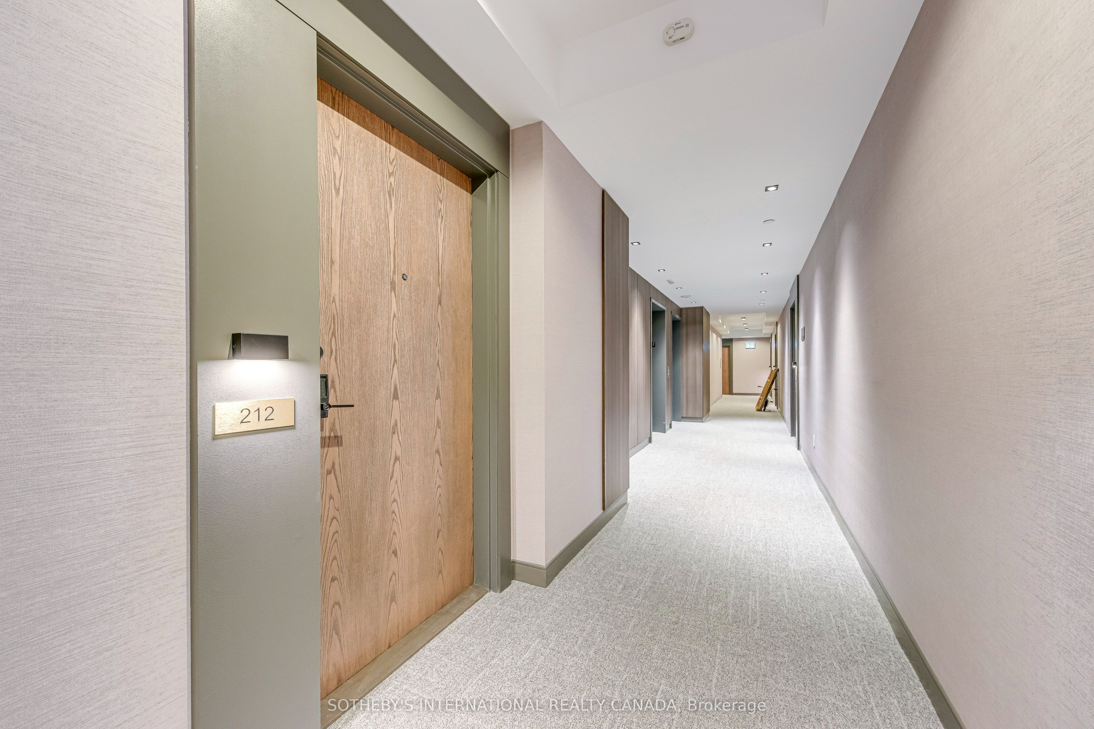 1035 Southdown Road 212