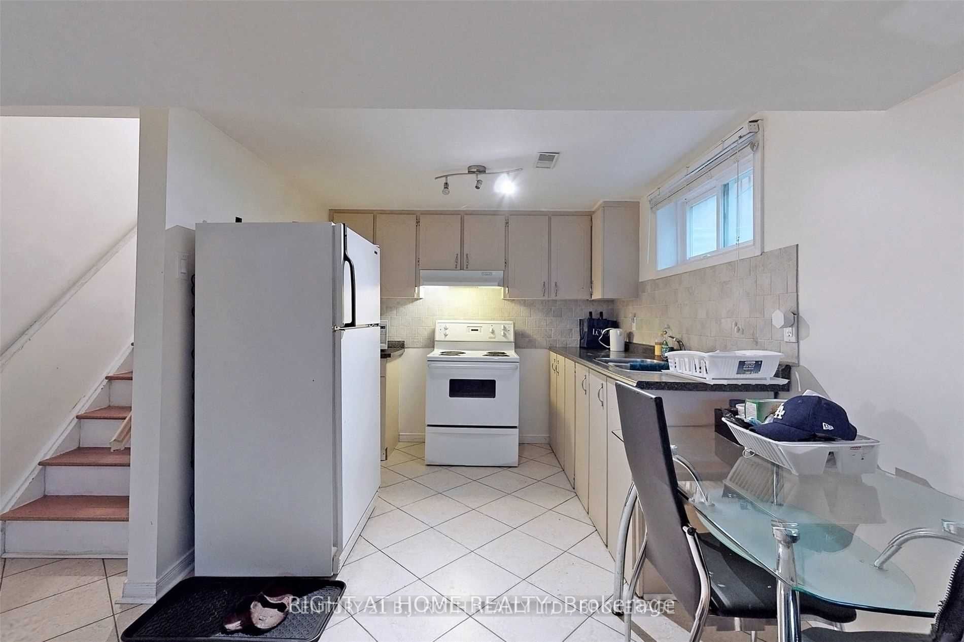 1658 Corkstone Glade