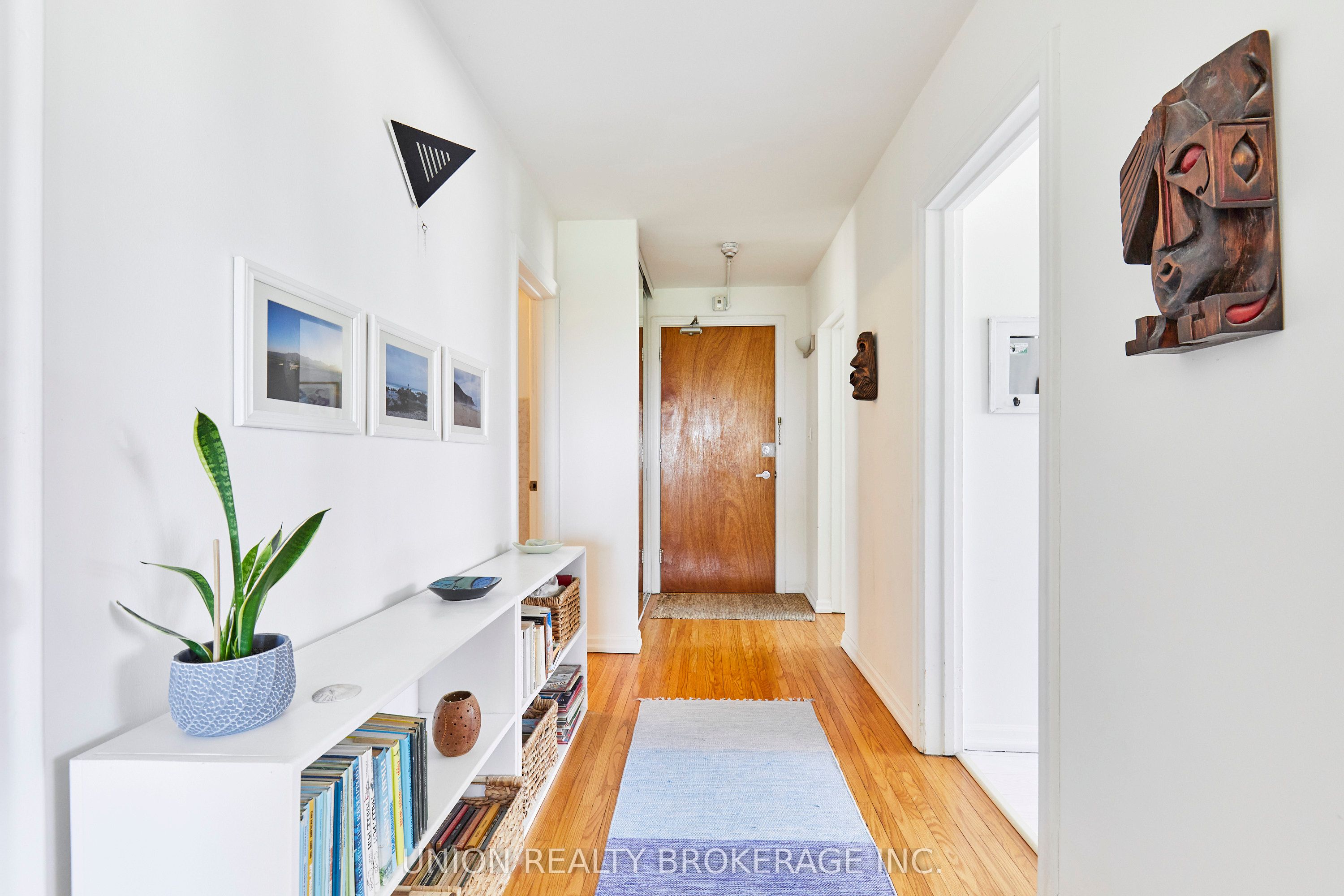 2378 Queen Street E 8