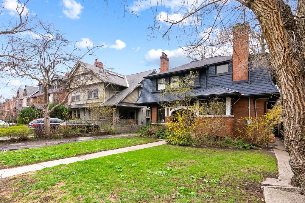 Photo of 147 Farnham Avenue, Toronto, ON M4V 1H7 (MLS # C13102948)