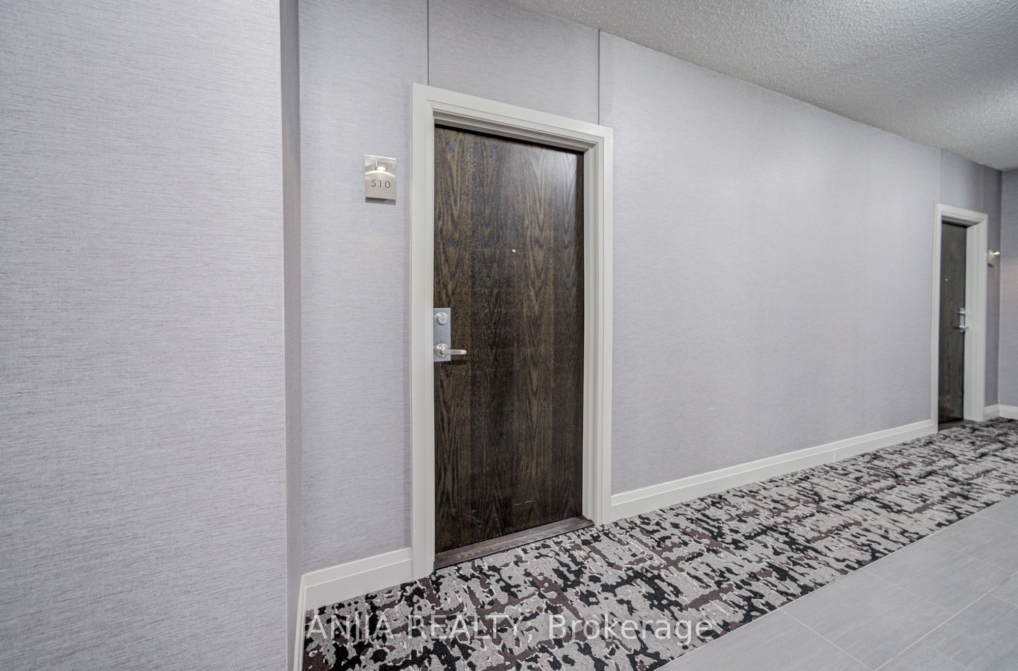 17 Kenaston Gardens 510