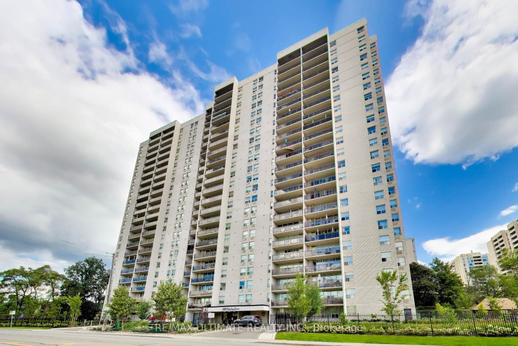 Photo of 155 Marlee Avenue #608, Toronto, ON M6B 4B5 (MLS # W13729534)