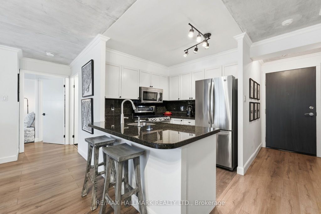 Photo of 600 Queens Quay W #705, Toronto, ON M5V 3M3 (MLS # C12994352)