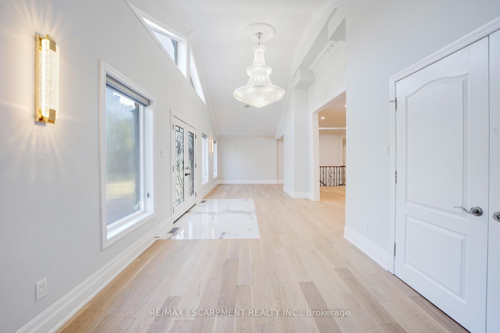8 Ridgewood Drive