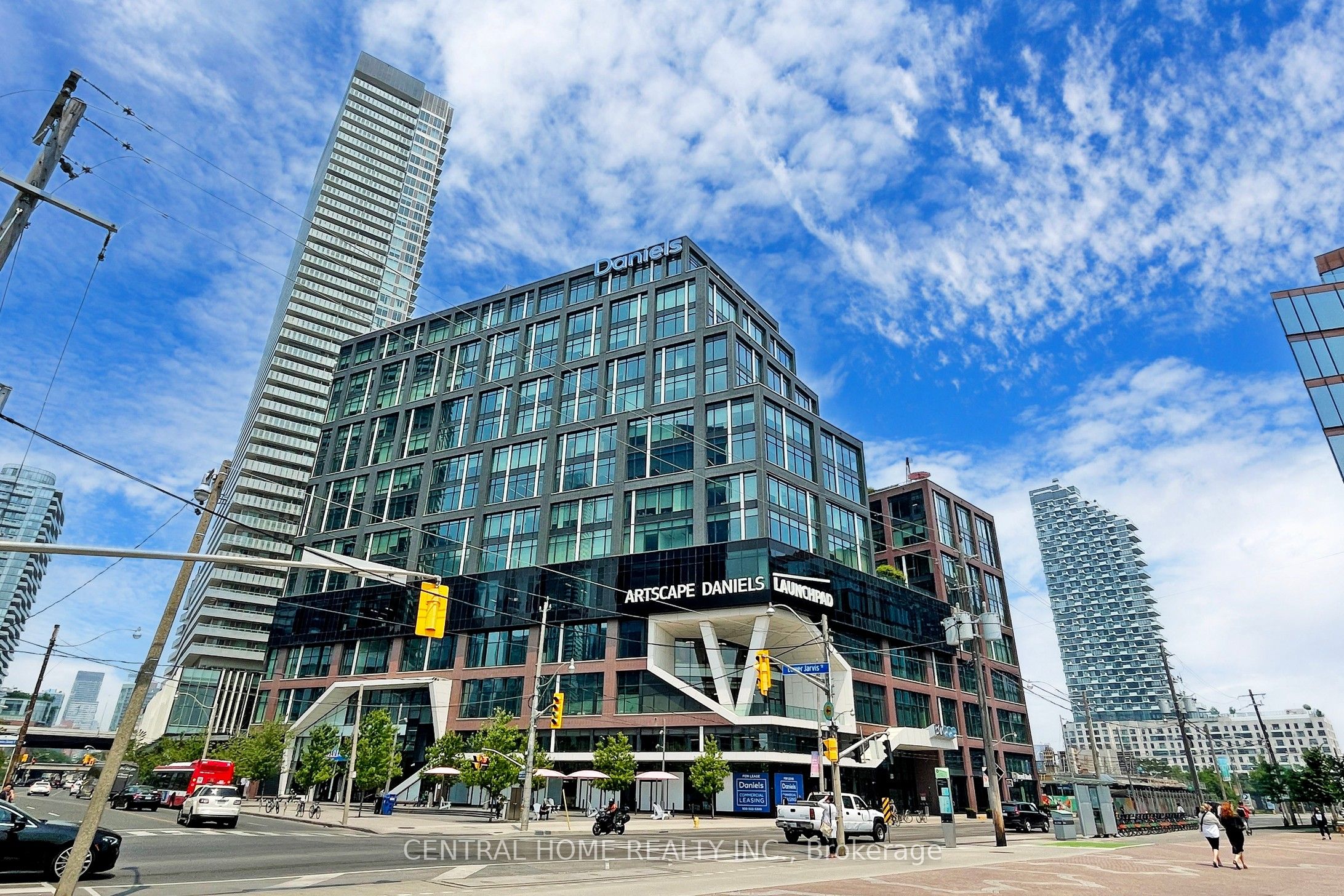 130 Queens Quay E 604
