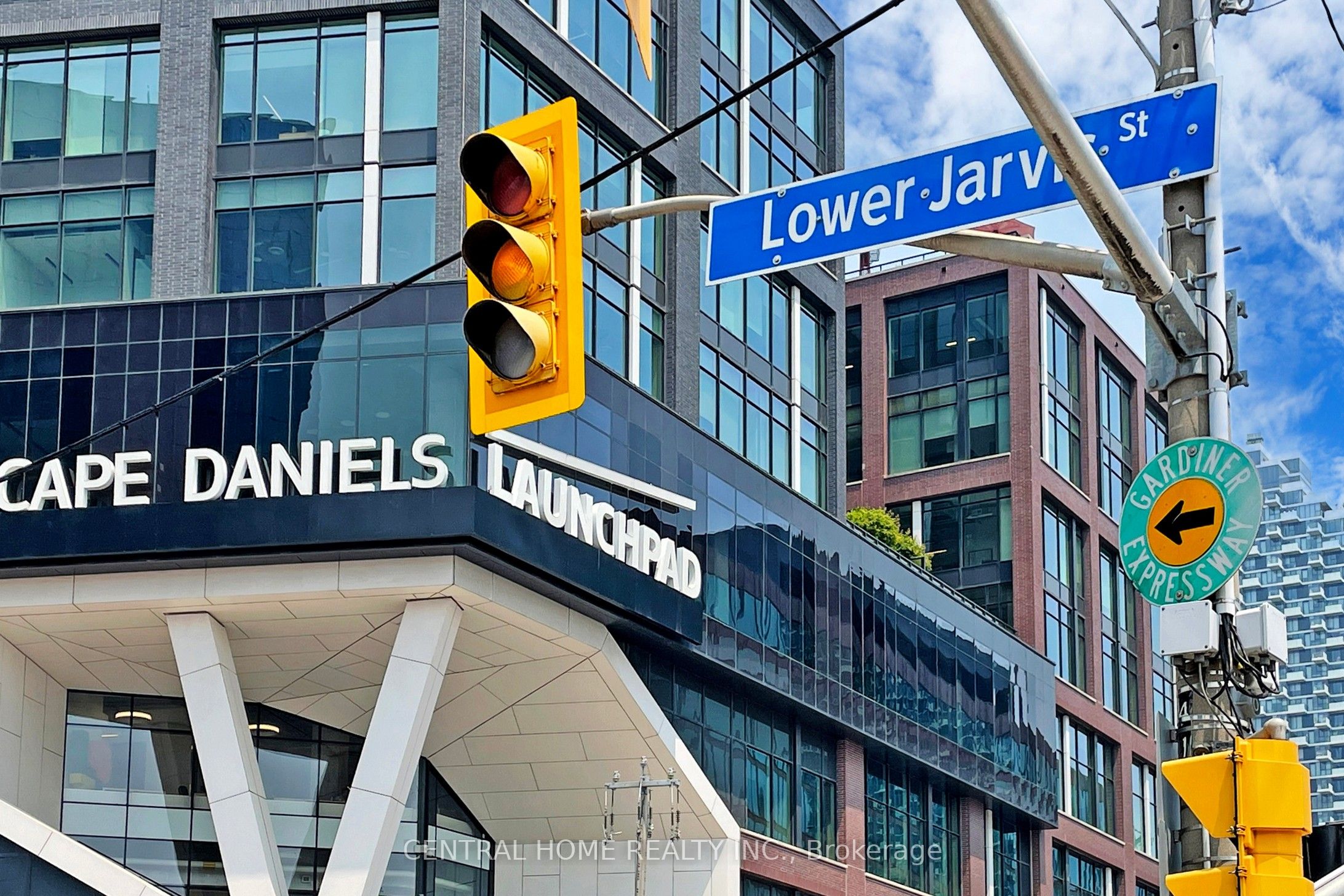130 Queens Quay E 604