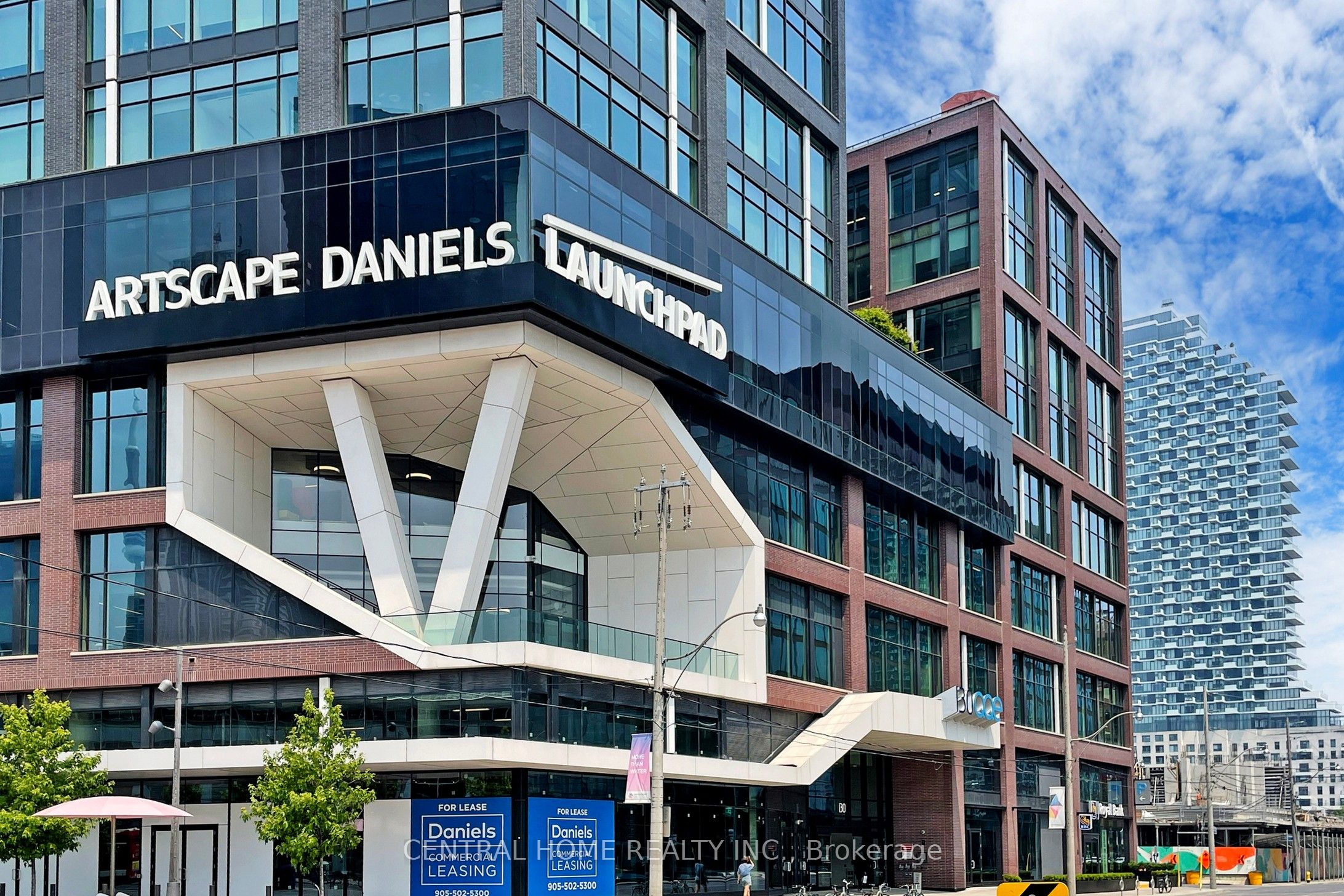 130 Queens Quay E 604