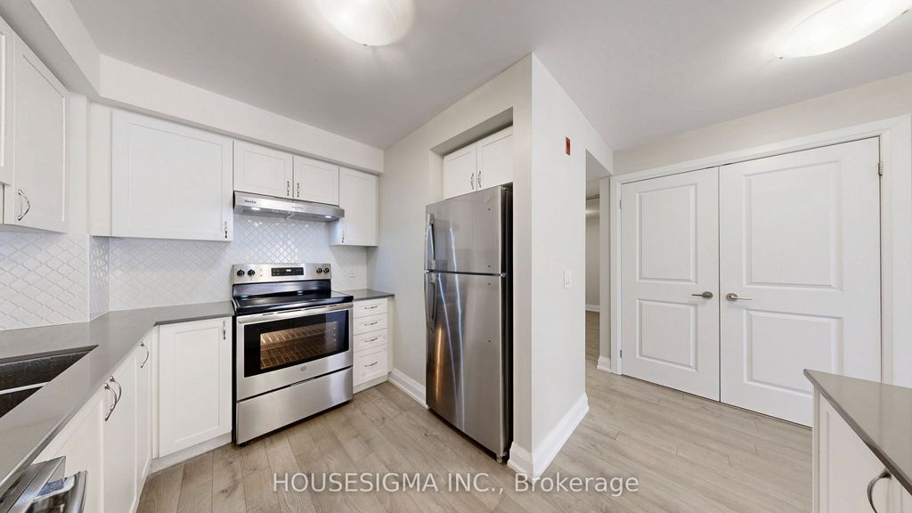 Photo of 481 Rupert Avenue #2213, Whitchurch-Stouffville, ON L4A 1T4 (MLS # N12968822)