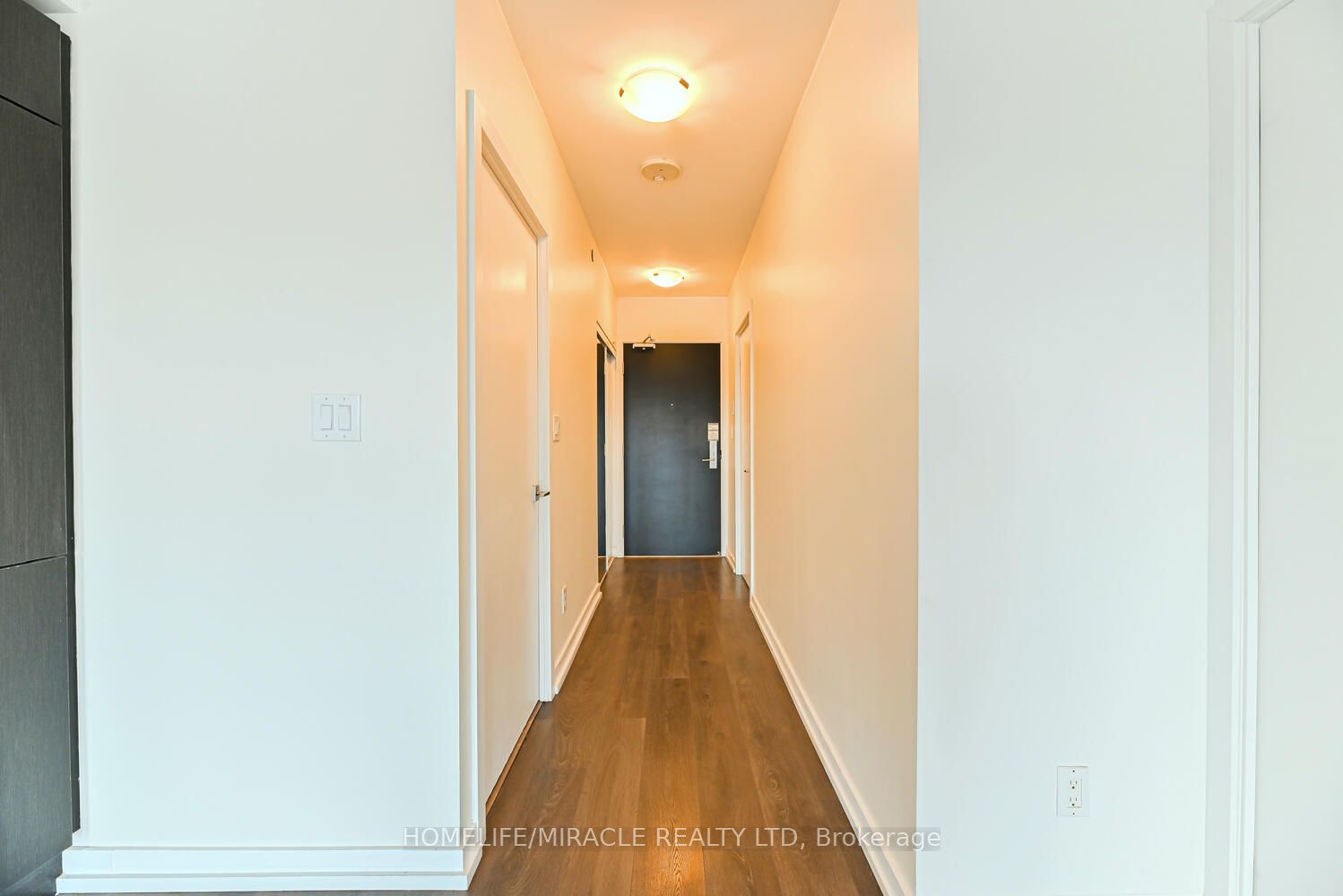 159 Wellesley Street E 604