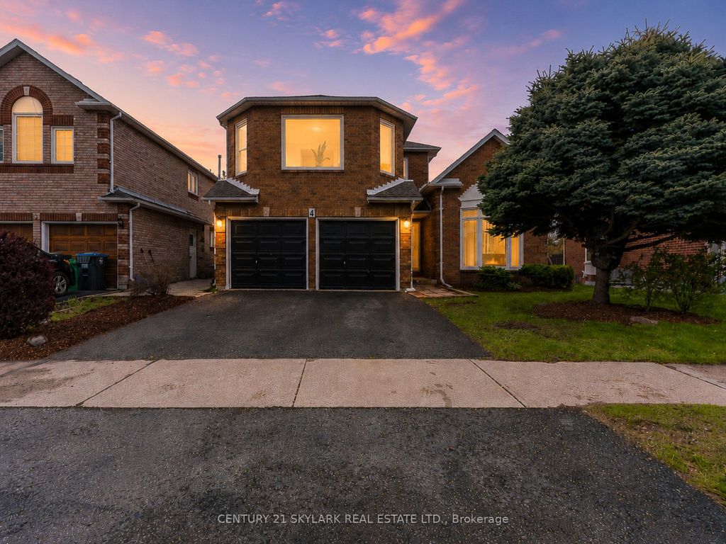 Photo of 4 Leeward Drive, Brampton, ON L6S 5V6 (MLS # W13096674)