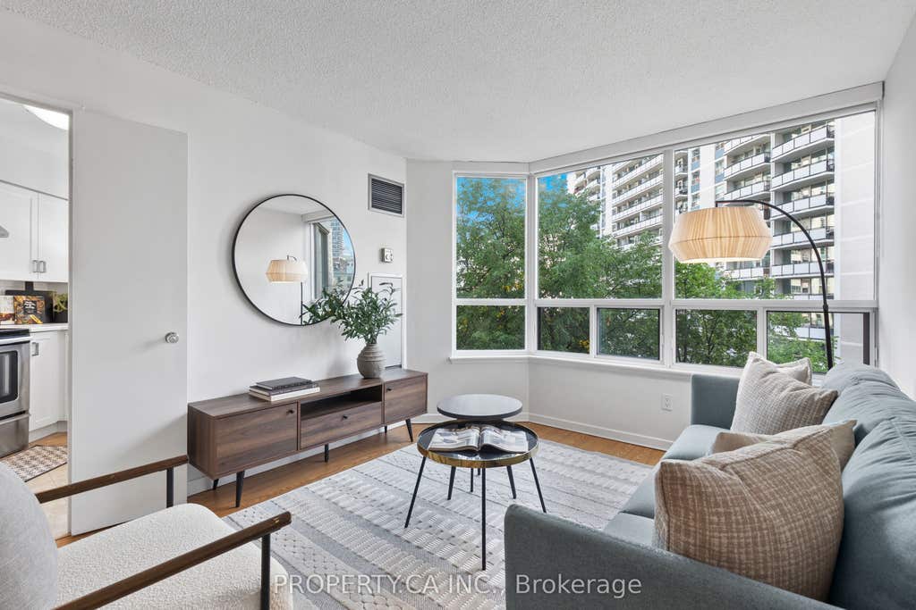Photo of 25 Maitland Street #601, Toronto, ON M4Y 2W1 (MLS # C13687970)