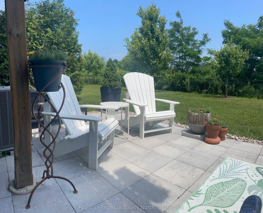 Photo of 32 Berkshire Avenue, Wasaga Beach, ON L9Z 0G3 (MLS # S12978070)