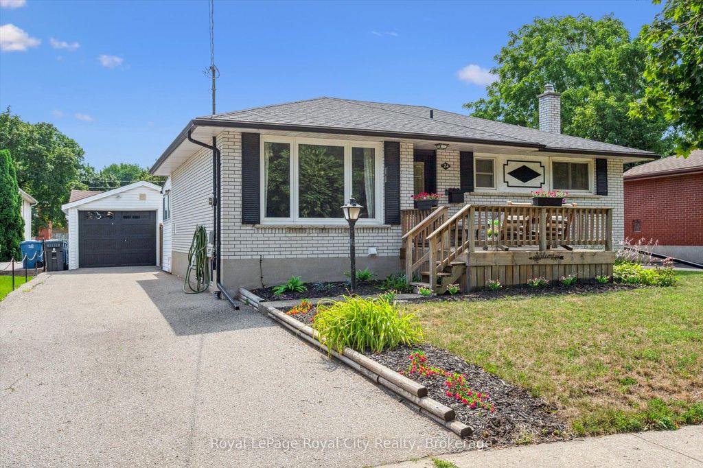 Photo of 24 Julia Drive, Guelph, ON N1H 5W1 (MLS # X12959340)