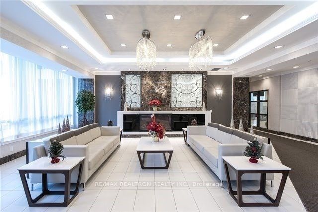 370 Highway 7 Road E 901