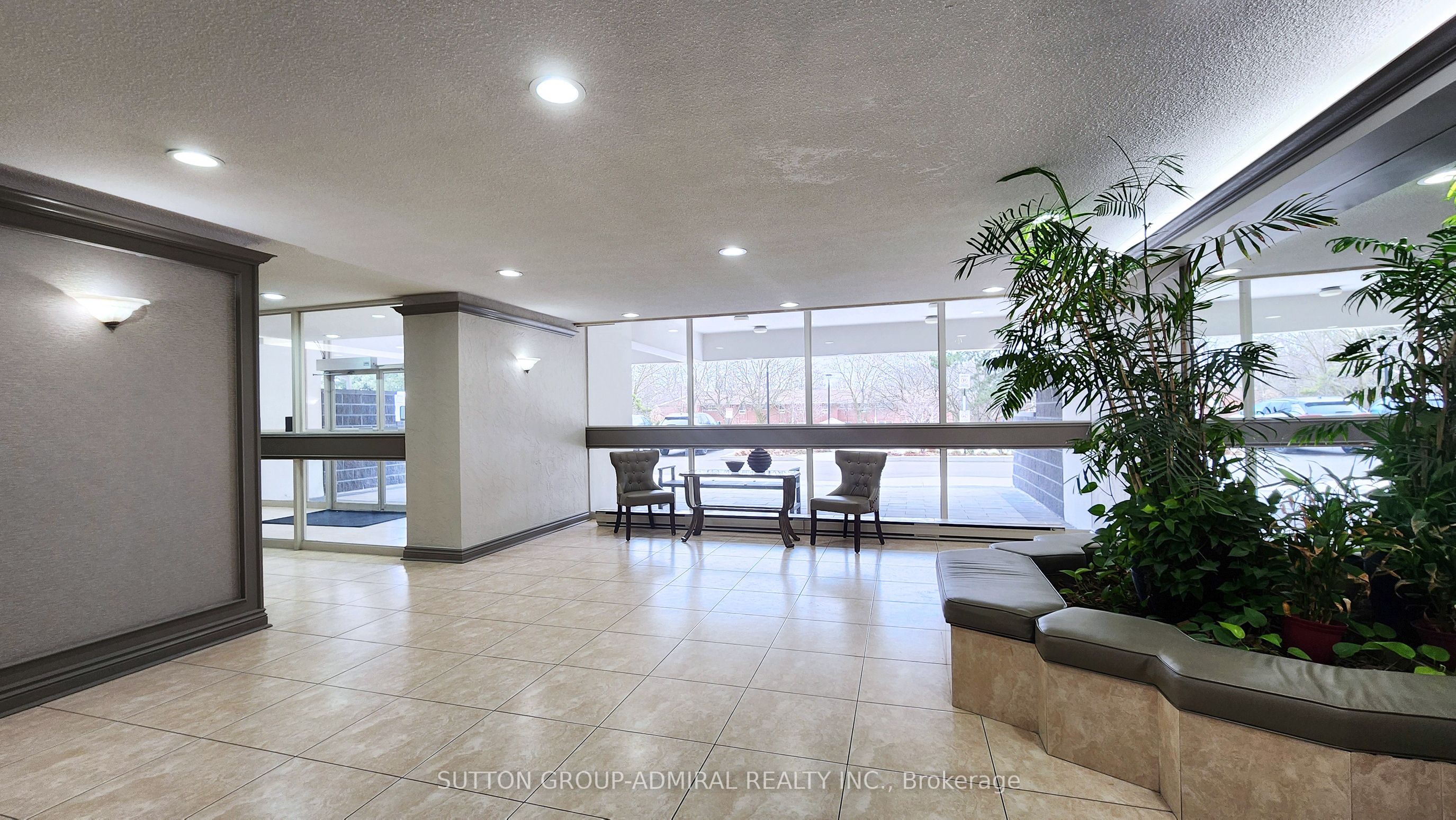 80 Inverlochy Boulevard 1011