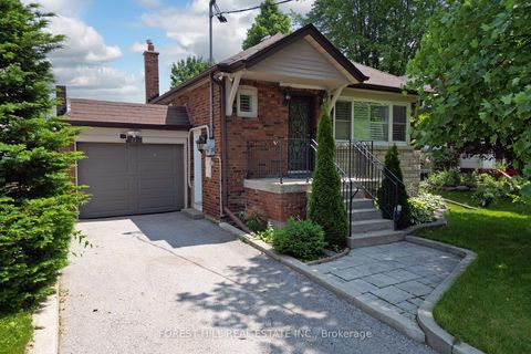 Photo of 21 Presteign Avenue, Toronto, ON M4B 3A9 (MLS # E12458767)
