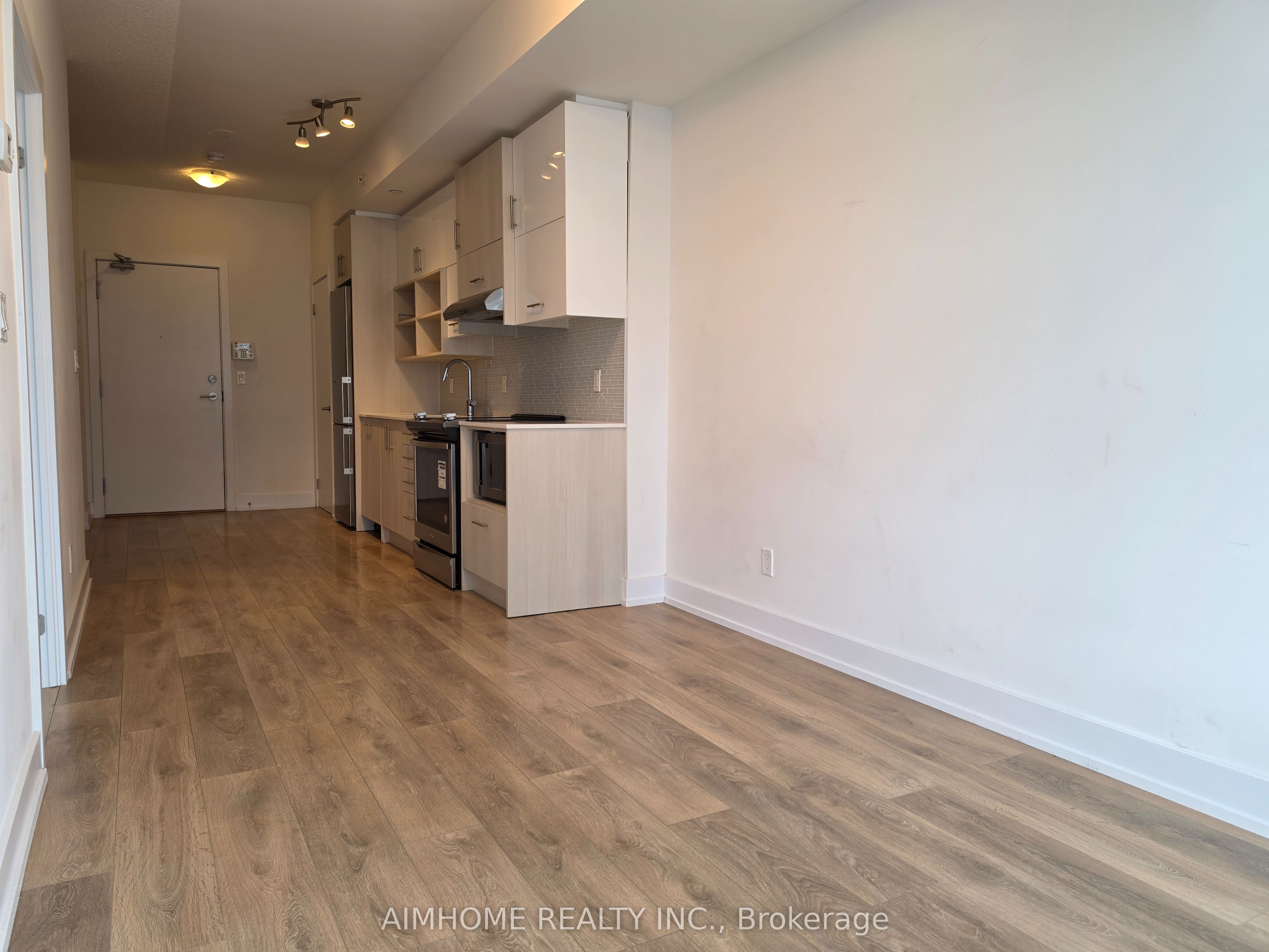 150 Fairview Mall Drive 504