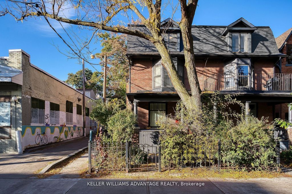 Photo of 254A Carlton Street, Toronto, ON M5A 2L3 (MLS # C12539102)