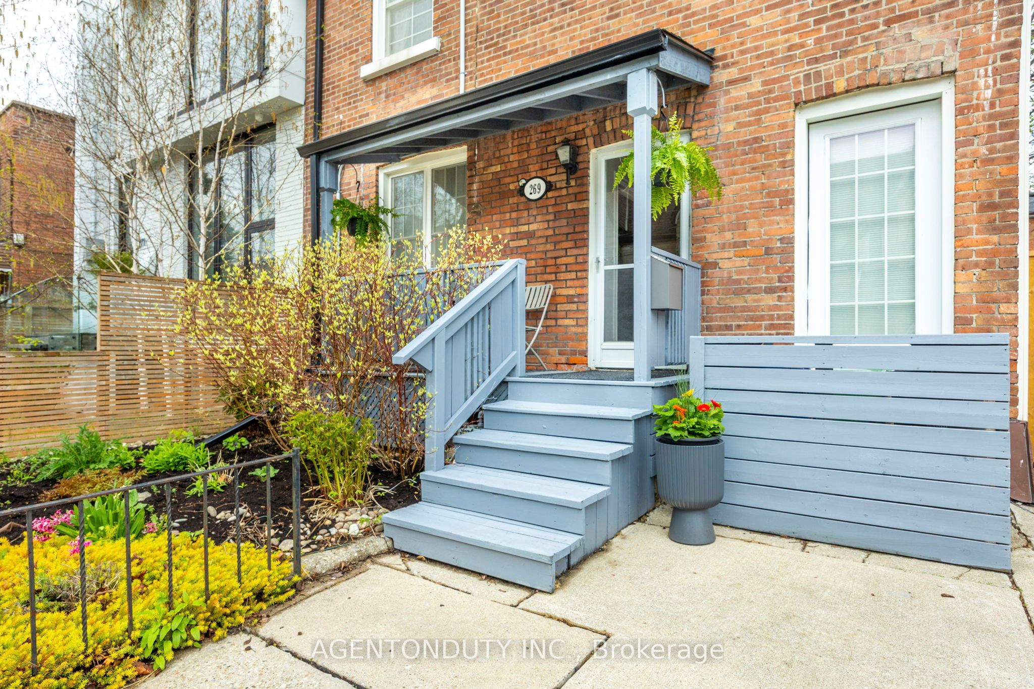 269 Claremont Street