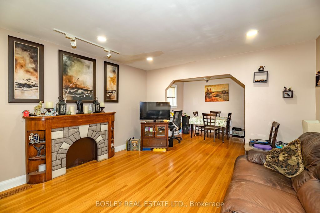Photo of 6 Boyd Avenue, Toronto, ON M9N 2C7 (MLS # W13506090)