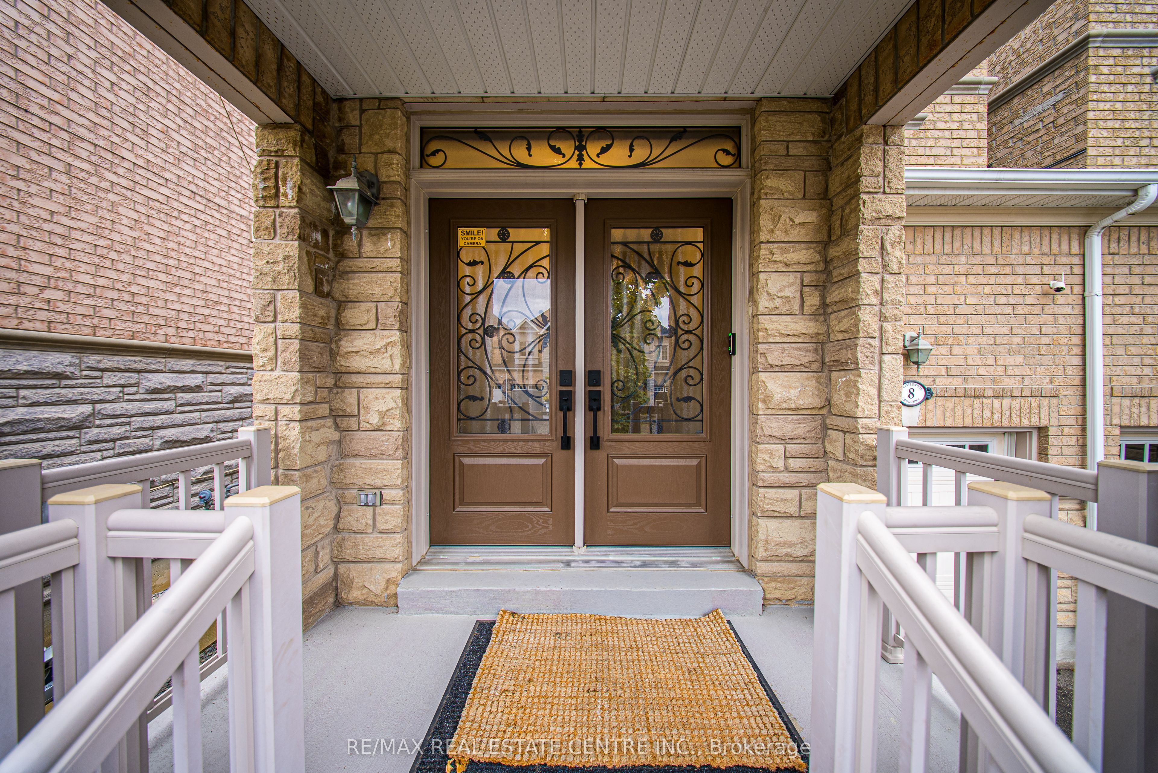 8 Bristlewood Crescent