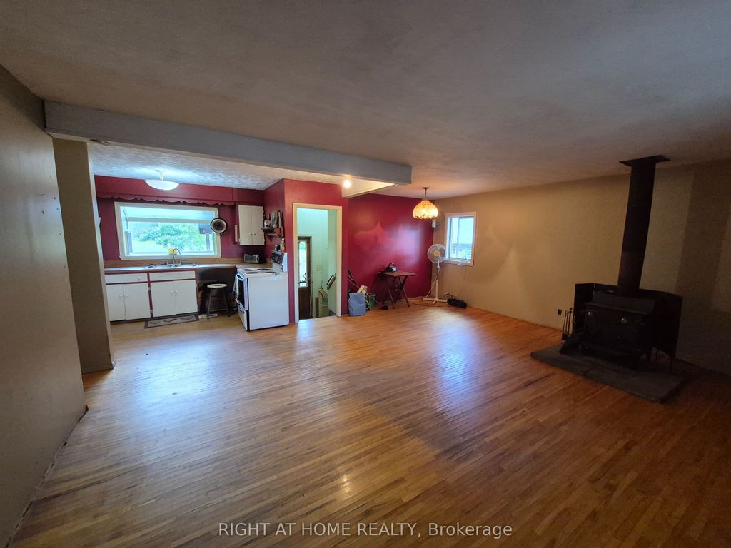 Photo of 326 Calabogie Road, McNab/Braeside, ON K7S 3G8 (MLS # X12401805)