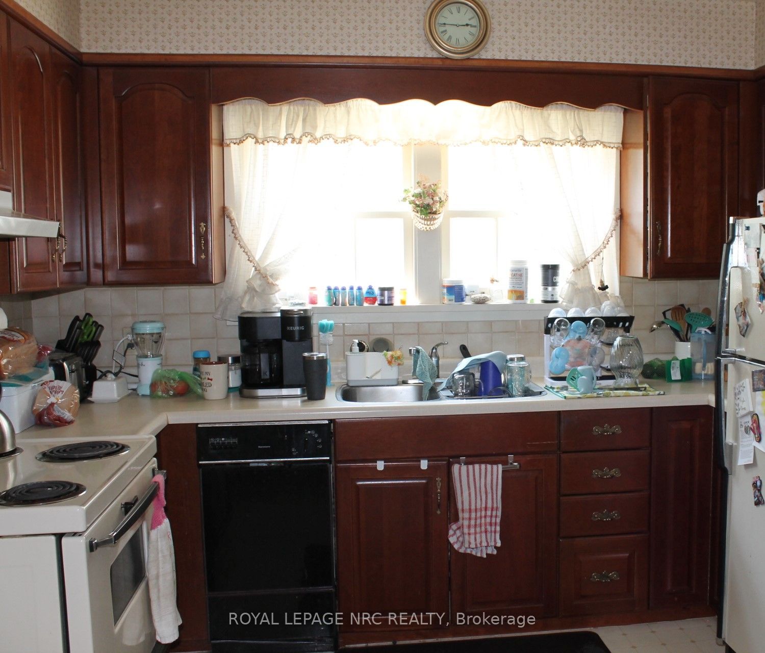 19 Lakeshore Road