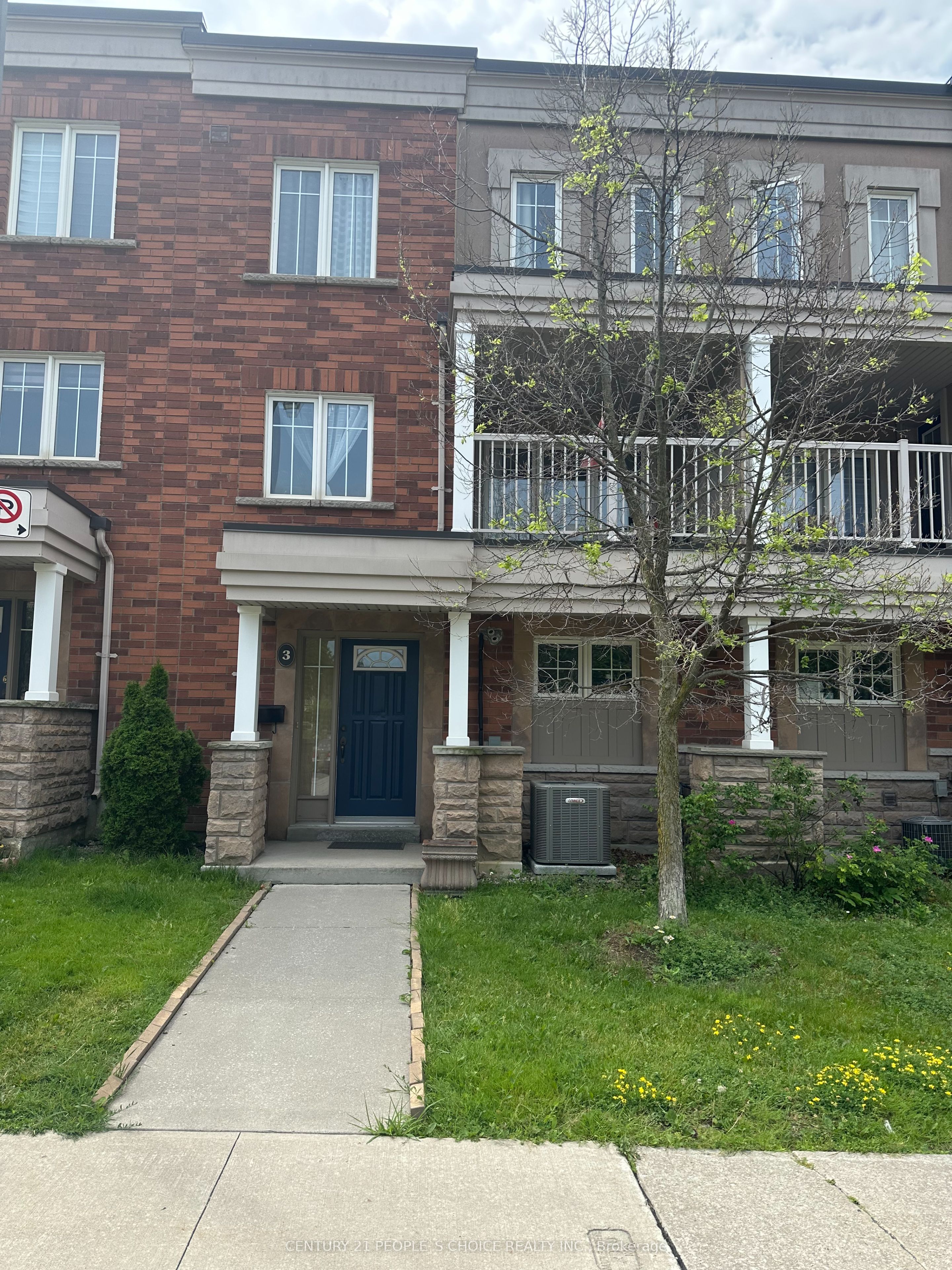 Photo 1 of 18 — 375 Cook Road 3, Toronto, ON M3J 3T6