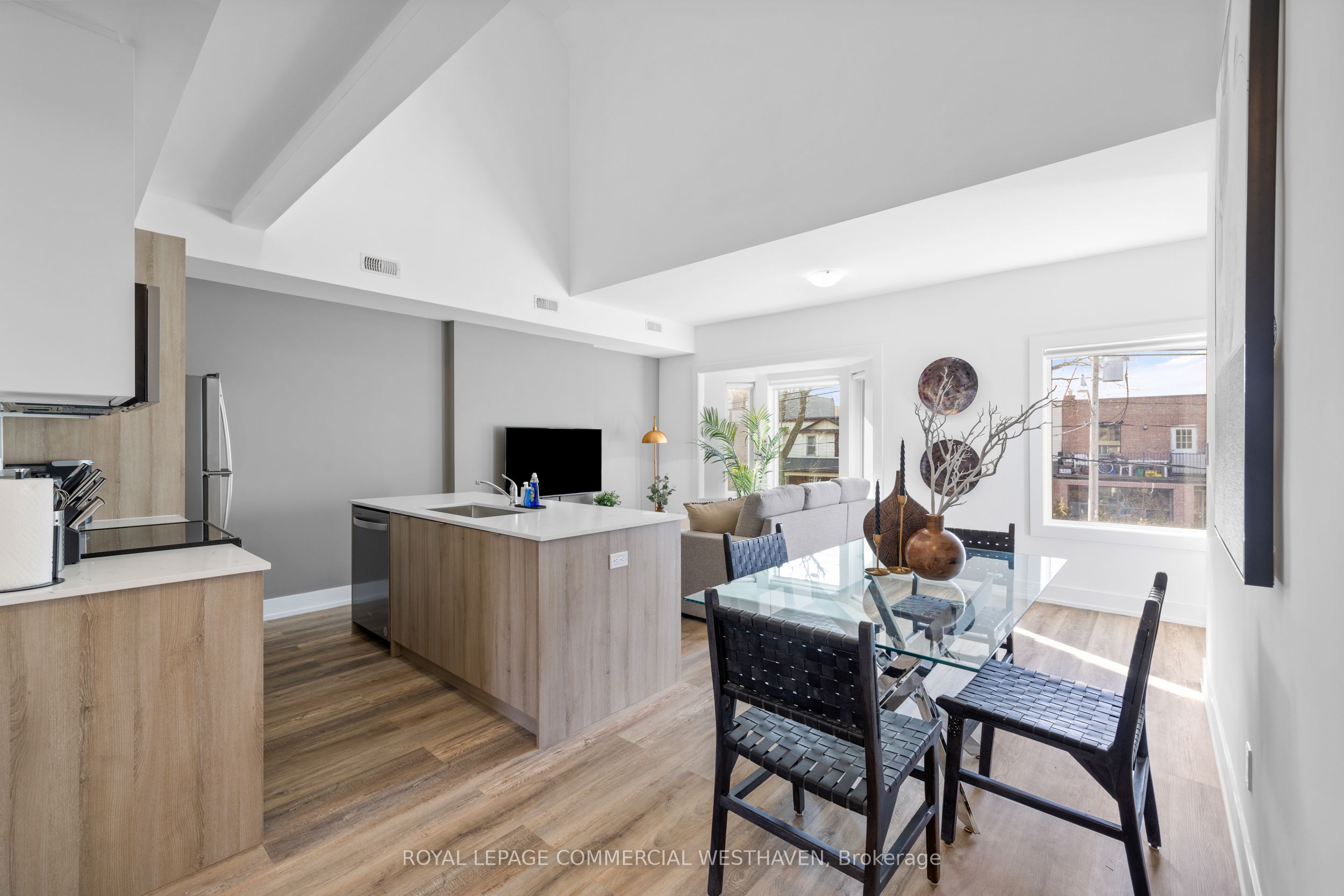 449 Lansdowne Avenue A