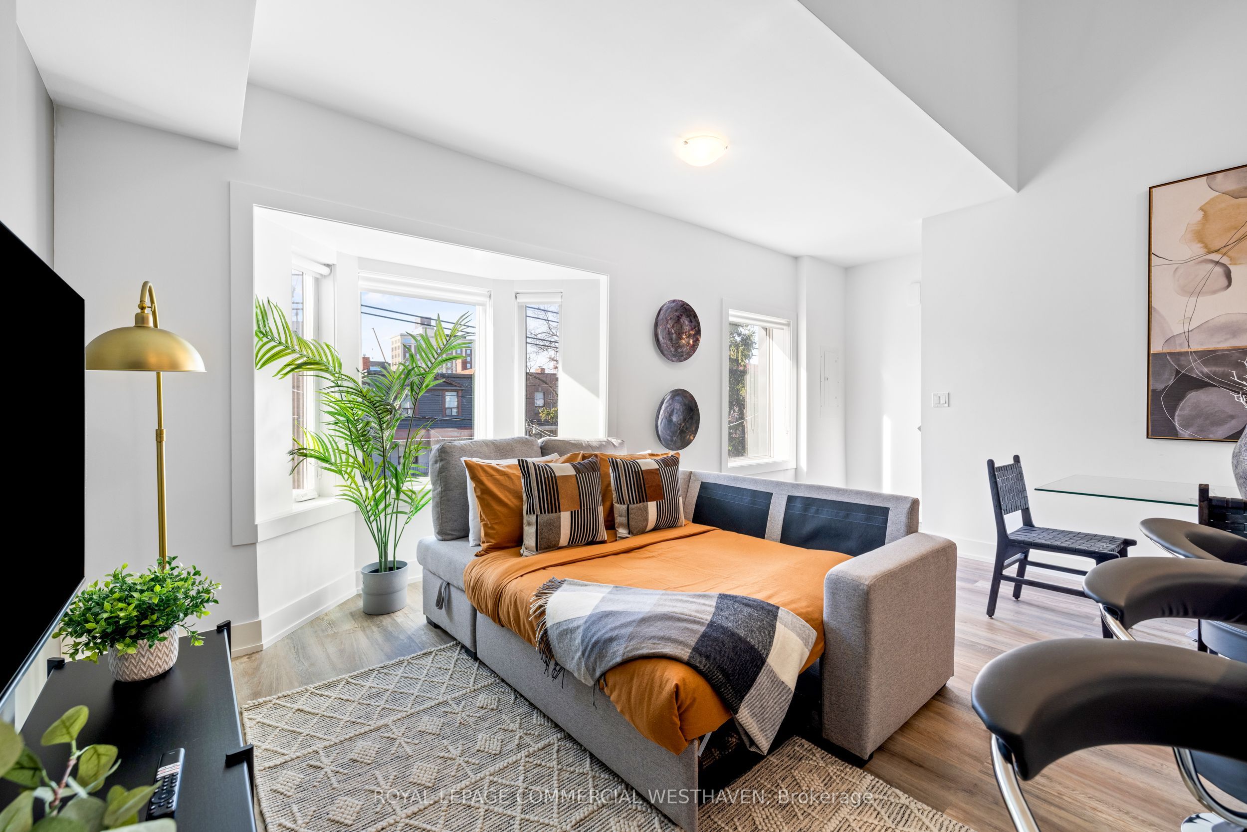 449 Lansdowne Avenue A