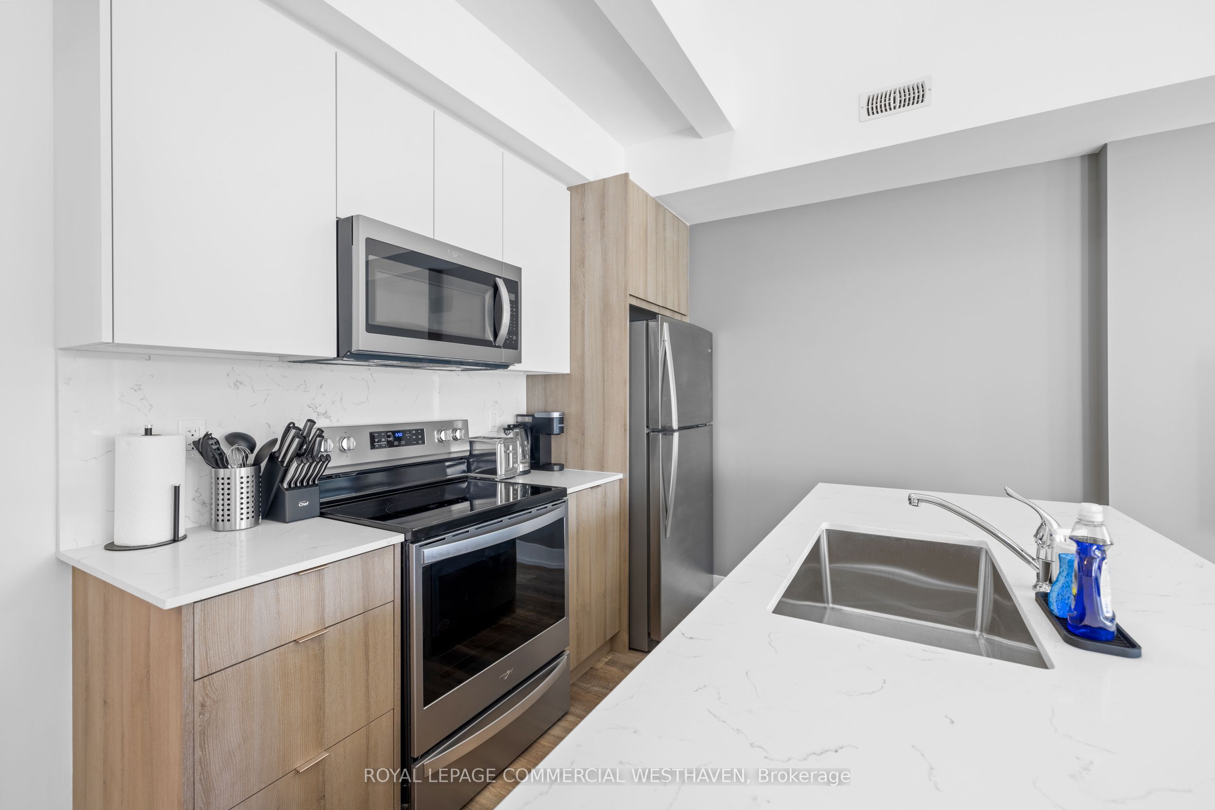 449 Lansdowne Avenue A