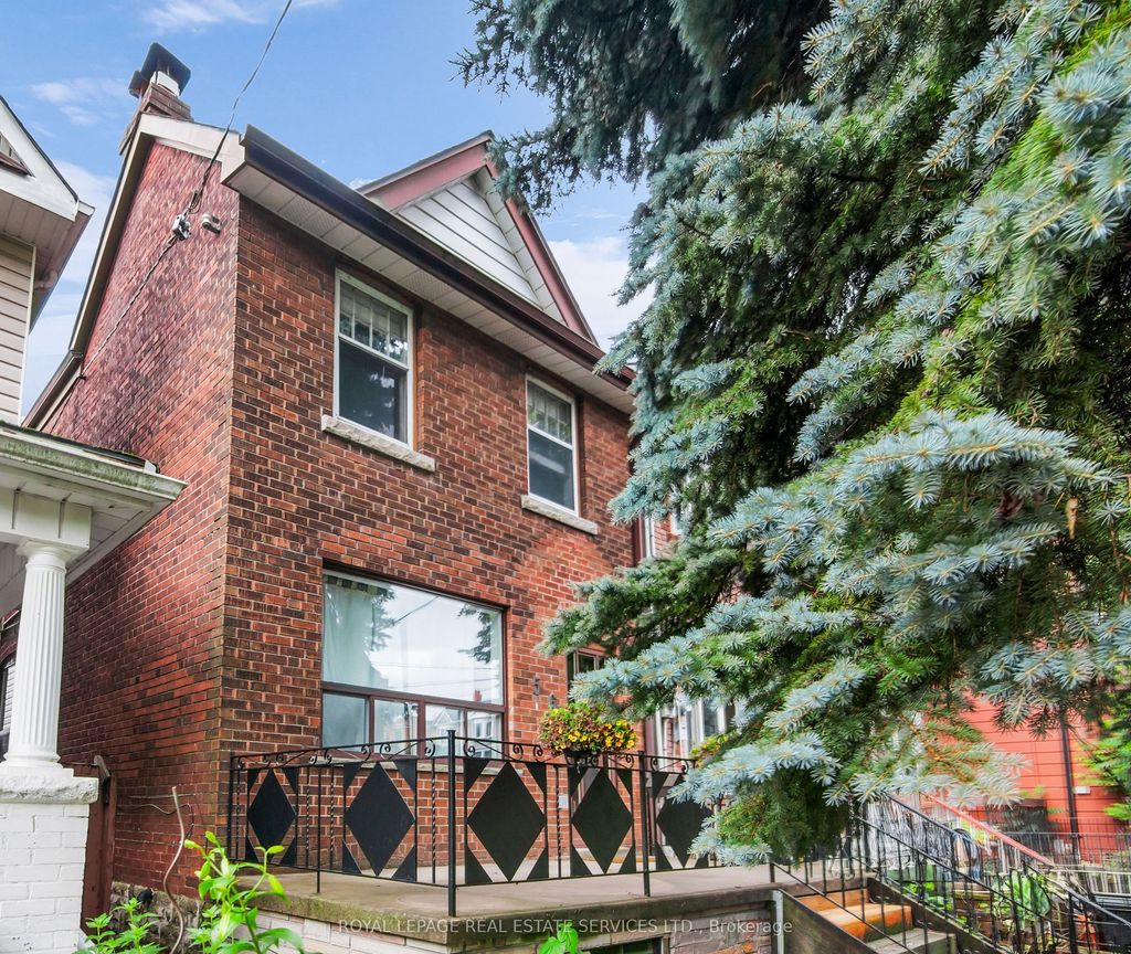 Photo of 56 Arlington Avenue, Toronto, ON M6G 3K8 (MLS # C13535956)