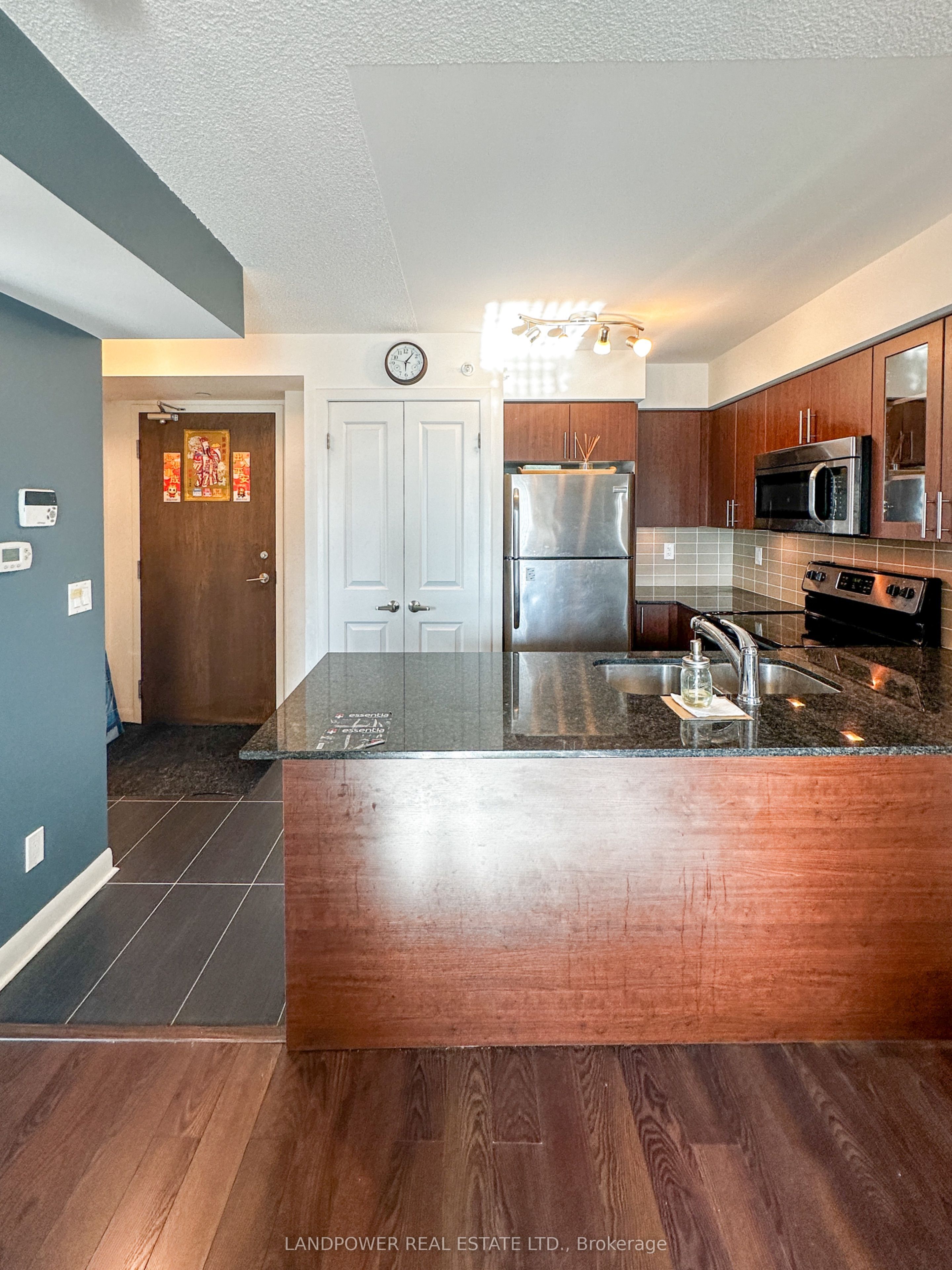 75 Norman Bethune Avenue 504