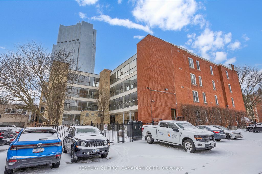 Photo of 275 QUEENS Avenue #202, London East, ON N6B 1X2 (MLS # X12653842)