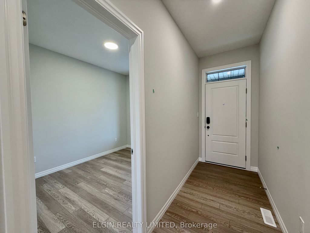 Photo of 5 Horizon Court, Central Elgin, ON N5P 0E5 (MLS # X12816208)