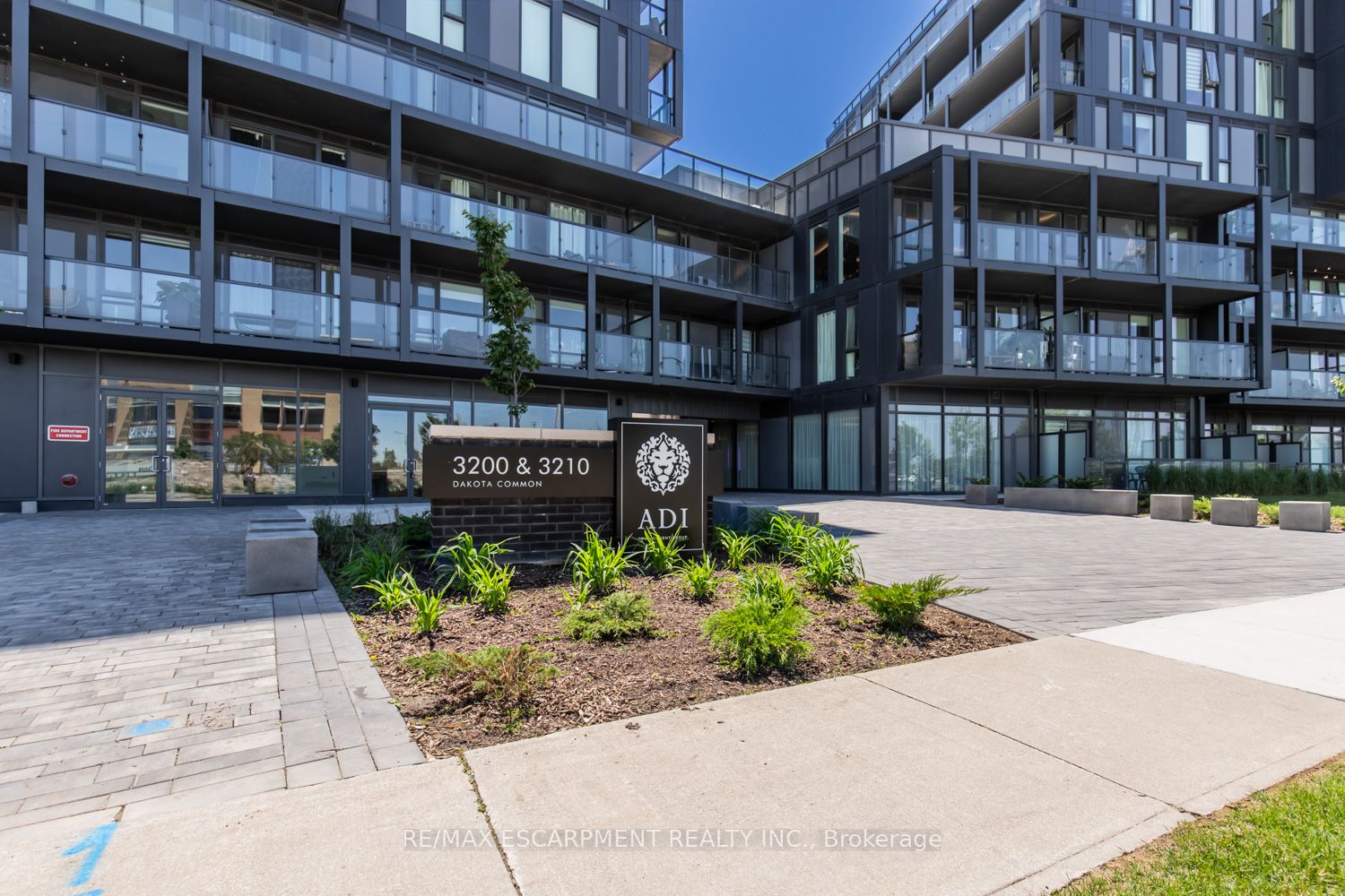 3210 Dakota Common A802