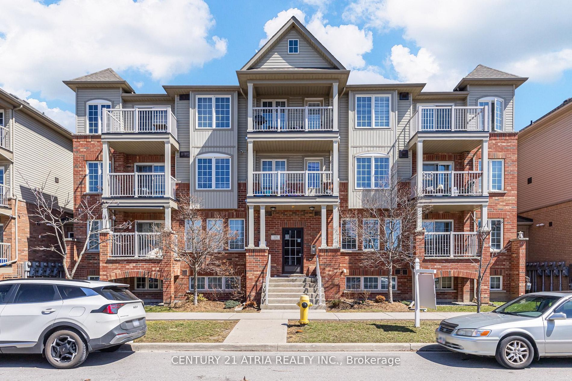 Photo 1 of 35 — 129 Isaac Devins Boulevard 5, Toronto, ON M9M 0C4